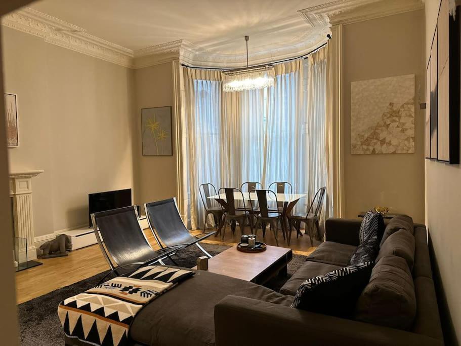 Stunning 2 Bed/2Bath Flat In Heart Of Kensington Διαμέρισμα Λονδίνο Εξωτερικό φωτογραφία